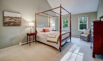 8 Maddy Ln, Acton, MA 01720