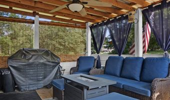 3231 Sardis Lake Dr, Batesville, MS 38606