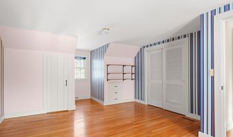 79 Bayberry Ln, Barnstable, MA 02630