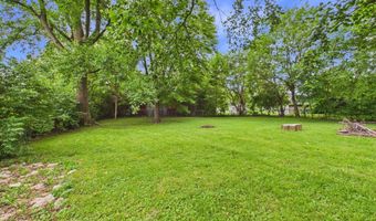 105 Mohawk Ct, Anderson, IN 46012