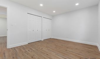 522 N Castle Rd, Addison, IL 60101