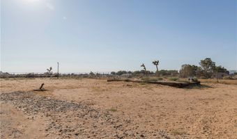 12386 Pawnee Rd, Apple Valley, CA 92308