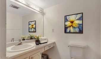 20100 W Country Club Dr 403, Aventura, FL 33180