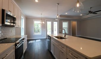 229 Meredith Dr, Bainbridge, GA 39819