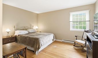 4053 WEDGEWOOD Rd, Allentown, PA 18104