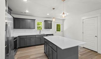 11 Orleton Ln, Bella Vista, AR 72715