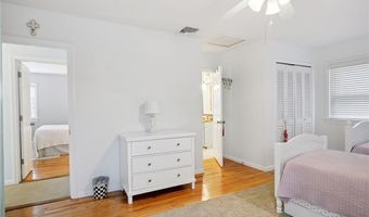 35 Anna Olivo Ct, Narragansett, RI 02882
