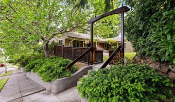 1228 11TH St, Astoria, OR 97103