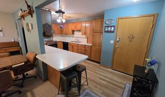 1521 E Melgaard Rd, Aberdeen, SD 57401