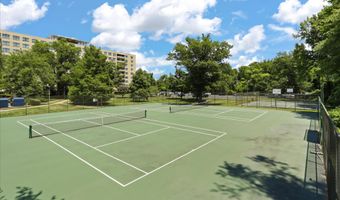 6641 WAKEFIELD Dr 703, Alexandria, VA 22307