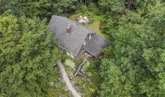 447 Farm Rd, Arlington, VT 05250