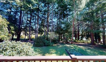 925 7TH St, Brookings, OR 97415