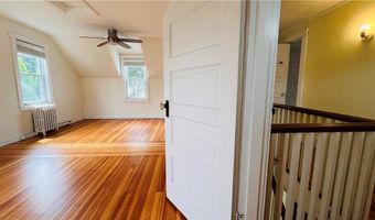 105 Bliss Rd, Newport, RI 02840