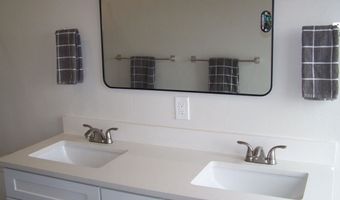5 E SHOSHONE Trl, Boulder, WY 82923