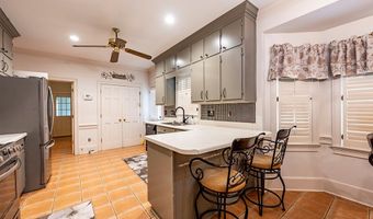 2714 Dover Ln, Albany, GA 31721
