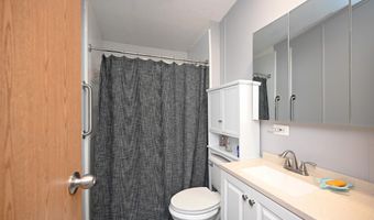 22 Woodlawn Dr, Allenstown, NH 03275