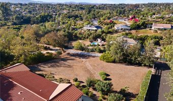 1671 Joshua Tree Ln, Fallbrook, CA 92028