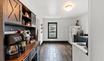 1215 NAVARINO St, Algoma, WI 54201