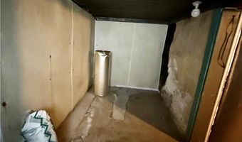 438 Black St, Akron, OH 44306