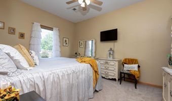 6879 Highway O, Ash Grove, MO 65604