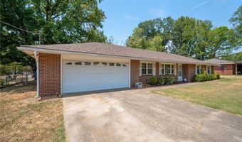 605 7th St, Barling, AR 72923