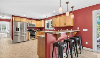 40 Haley Rd, Arundel, ME 04046