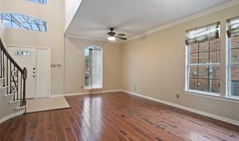 3777 Meadowcreek Cir, Addison, TX 75001