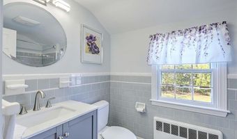 11 Pine Ave, Barrington, RI 02806