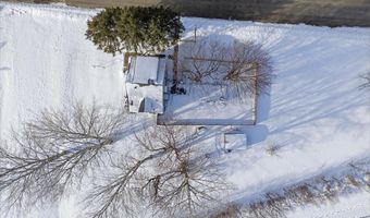 211 Commercial St, Arlington, WI 53911