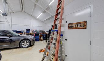 1020 County Road 1596, Alvord, TX 76225