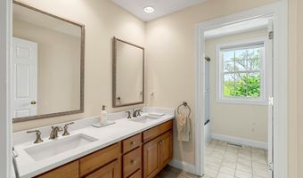 10 Yankee Way, Beverly, MA 01915