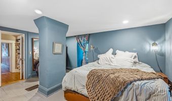 527 E High St, Ashley, OH 43003