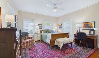 1059 Washington St, Bath, ME 04530