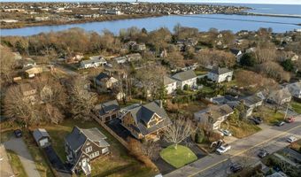 14 Kay Blvd, Middletown, RI 02842