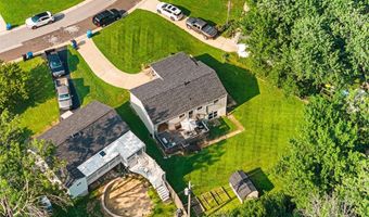 7210 Shellburne Dr, Affton, MO 63123