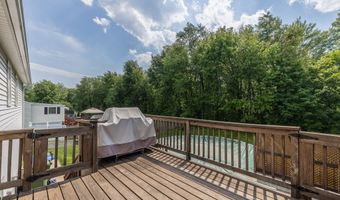 14 Hotchkiss Dr, Bristol, CT 06010
