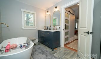 1712 Umstead St, Charlotte, NC 28205