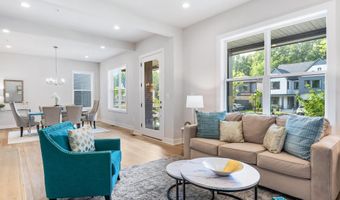 6908 GREYSWOOD Rd, Bethesda, MD 20817