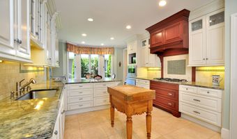2 Schuyler Ln 2, Bloomfield, CT 06002