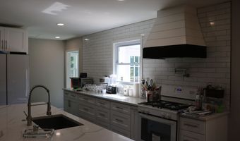 6 Greenfield Dr, Ansonia, CT 06401