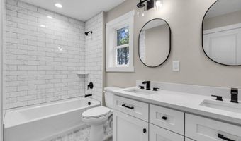 428 Baker Ave, Bayville, NJ 08721