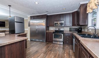 705 Horseshoe Ln, Arkadelphia, AR 71923