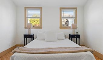 18 Barney St 3, Newport, RI 02840