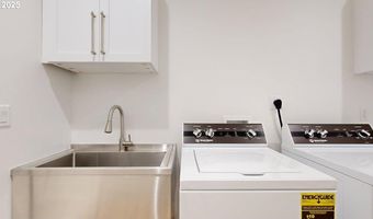 1341 NAUTICAL HEIGHTS Dr, Brookings, OR 97415