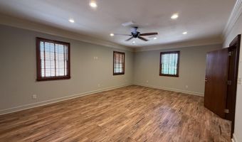 330 E College, Batesville, AR 72501