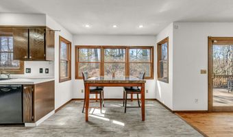 11 Spruce Mountain Trl, Danbury, CT 06810