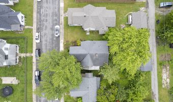 2213 Noble St, Anderson, IN 46016