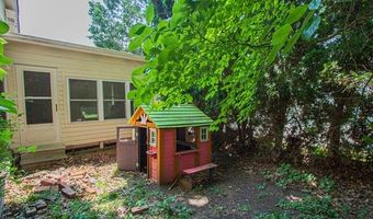 235 E Saint Clair St, Almont, MI 48003