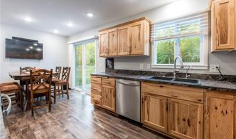 1706 Oak Knoll Dr NE, Alexandria, MN 56308