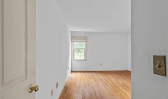 103 Gosset's Turn Dr, Middletown, RI 02842